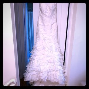 Pronovias San Patrick Eresma wedding dress